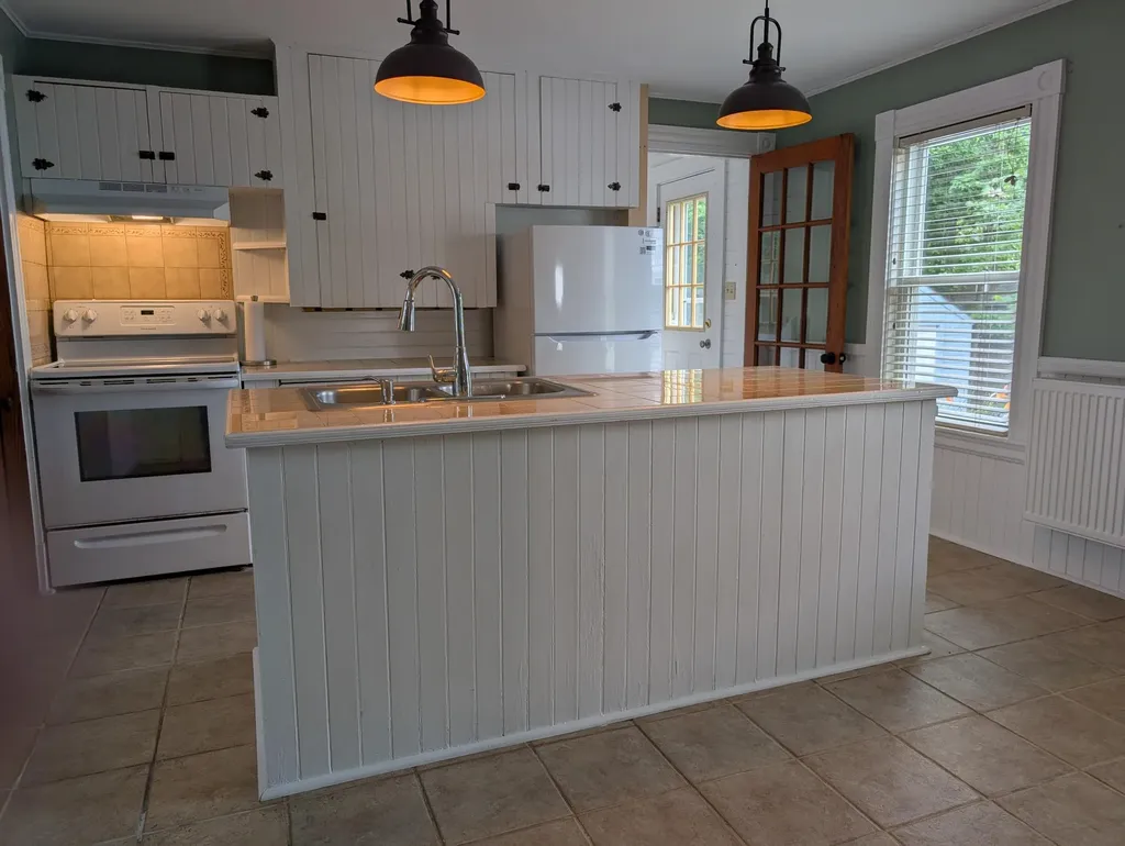 40 Oak Street Sanford ME 04083