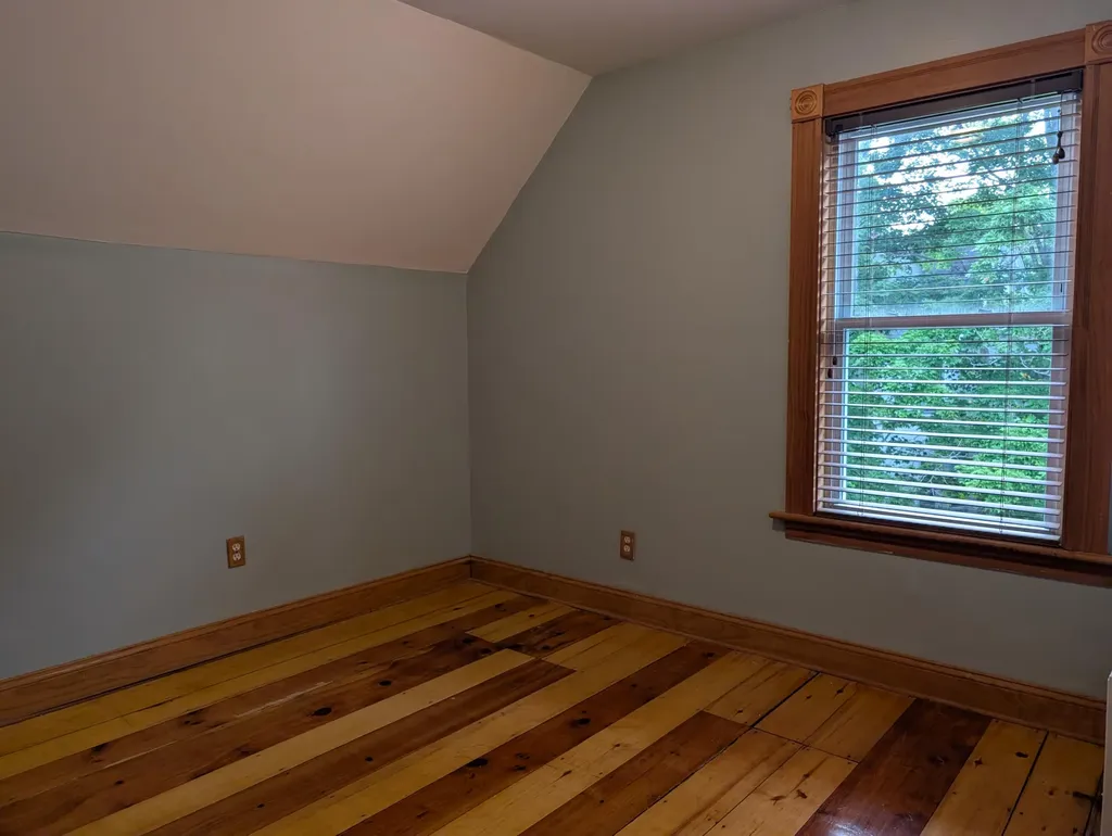 40 Oak Street Sanford ME 04083