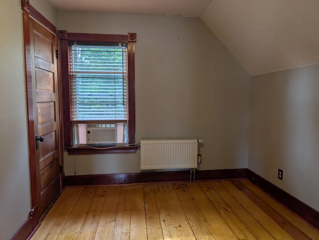 40 Oak Street Sanford ME 04083