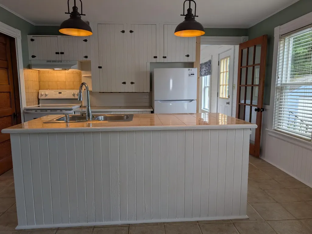 40 Oak Street Sanford ME 04083