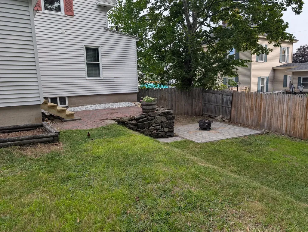 40 Oak Street Sanford ME 04083