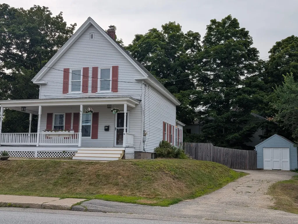 40 Oak Street Sanford ME 04083
