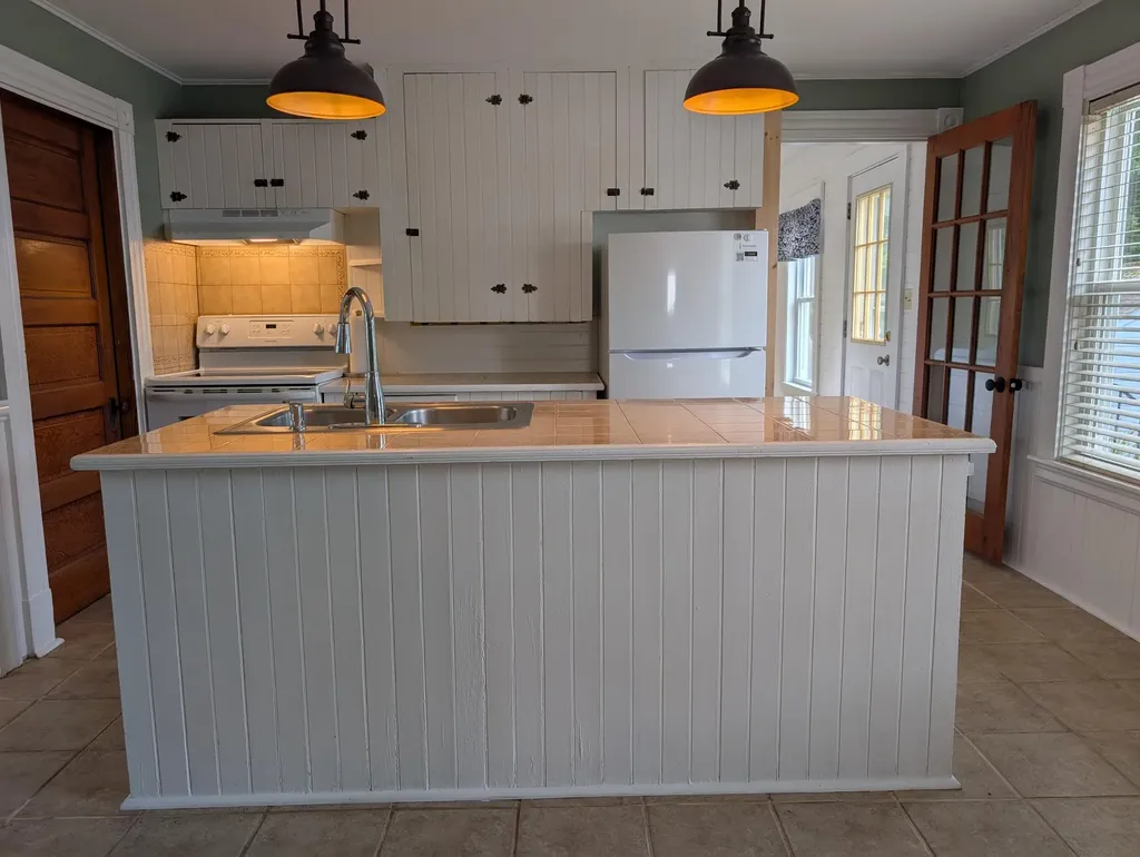 40 Oak Street Sanford ME 04083