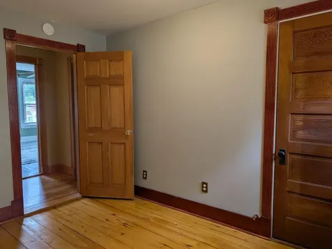 40 Oak Street Sanford ME 04083