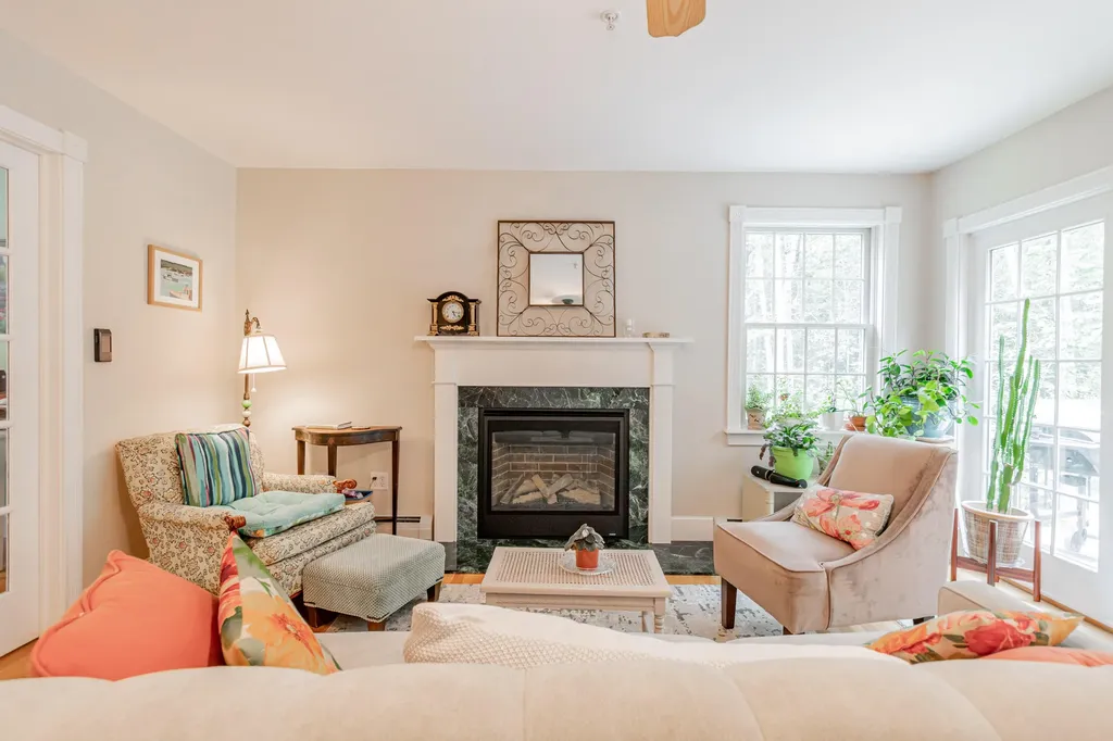 2 Summit Terrace Falmouth ME 04105