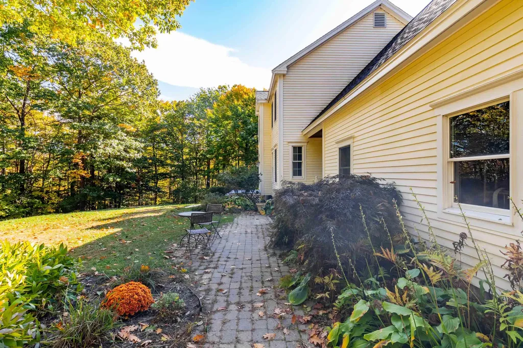 2 Summit Terrace Falmouth ME 04105