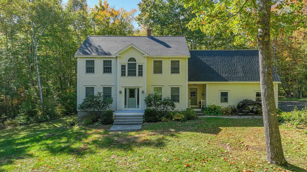 2 Summit Terrace Falmouth ME 04105