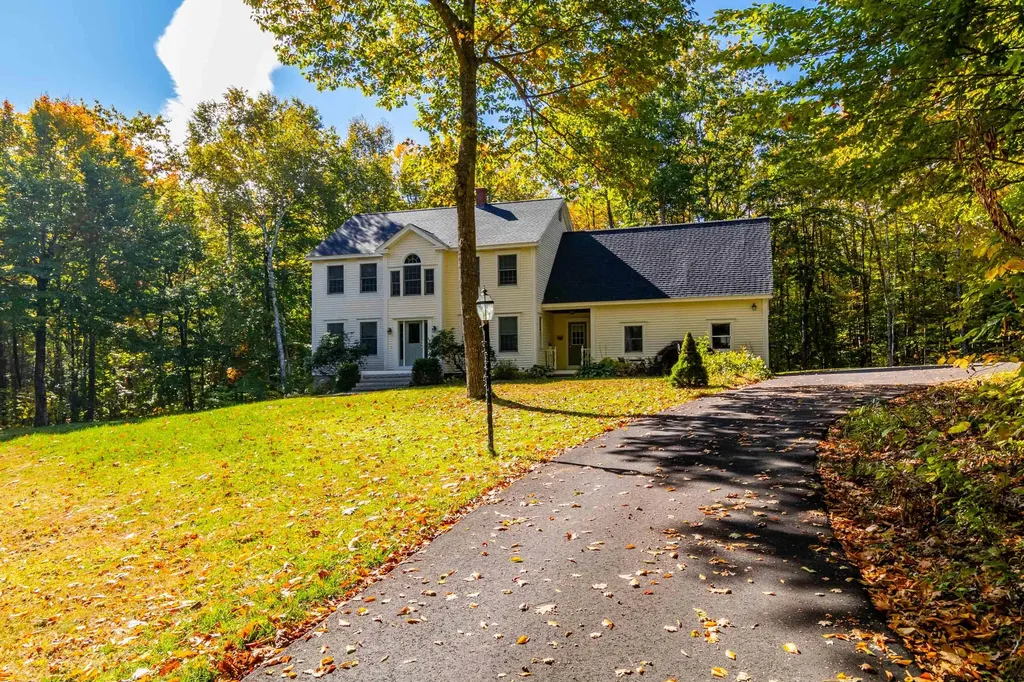 2 Summit Terrace Falmouth ME 04105