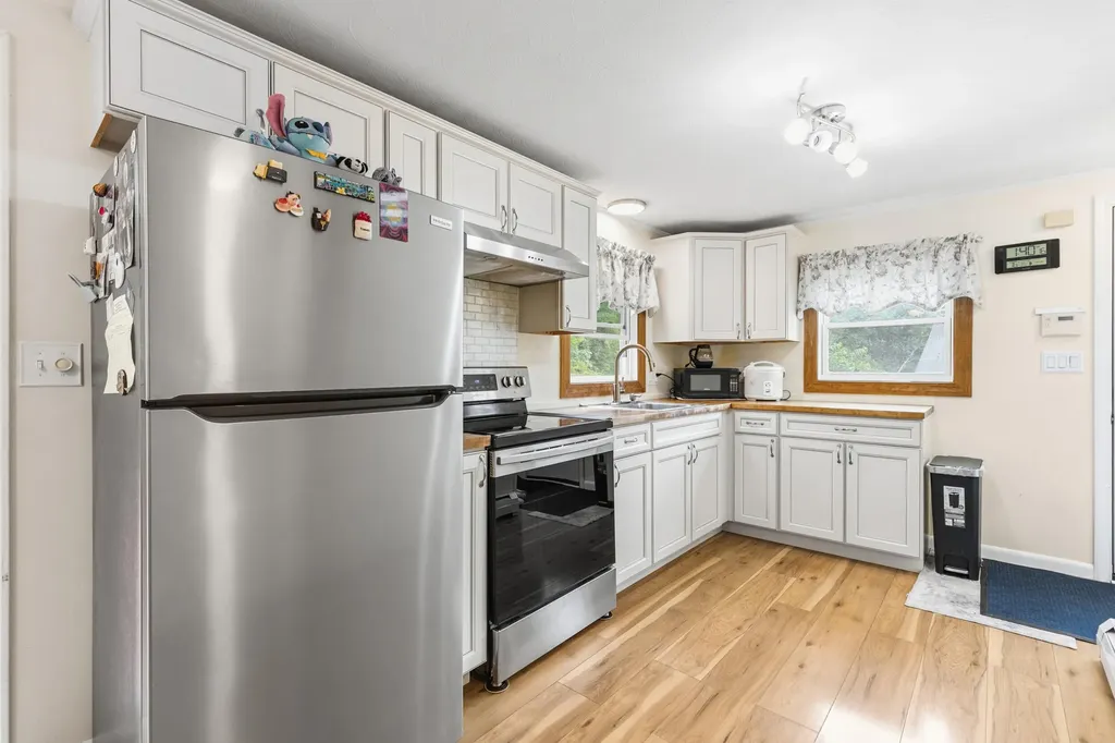 279 Manchester Road Standish ME 04084
