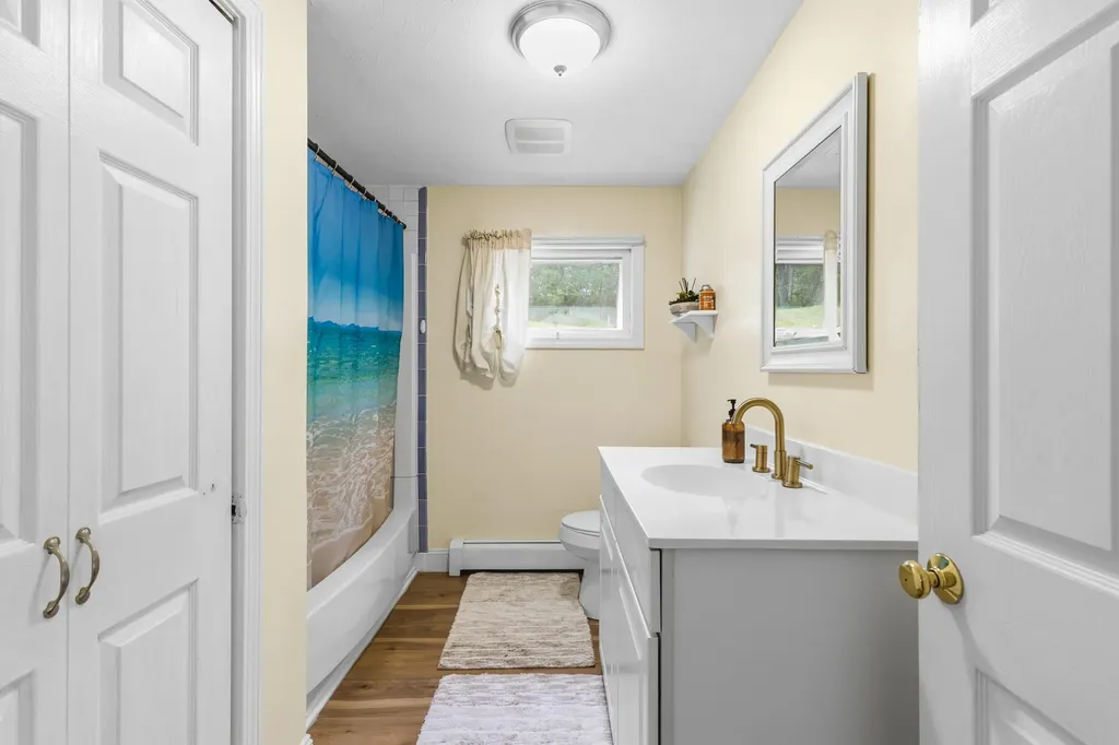 279 Manchester Road Standish ME 04084