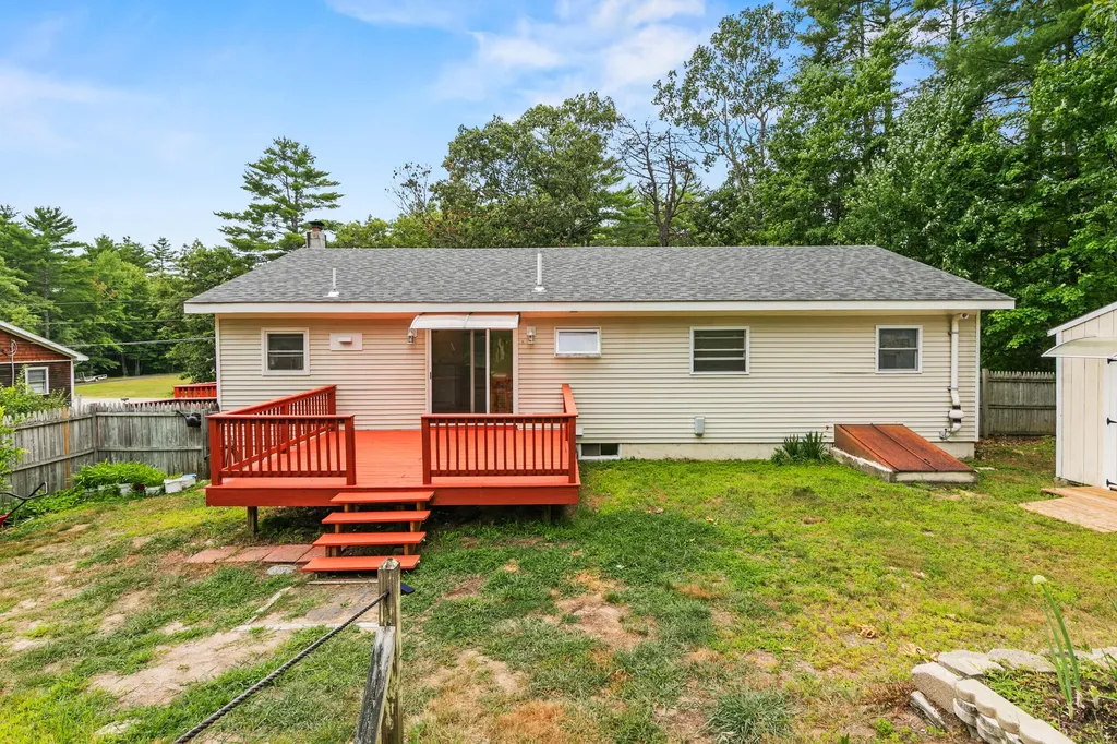 279 Manchester Road Standish ME 04084