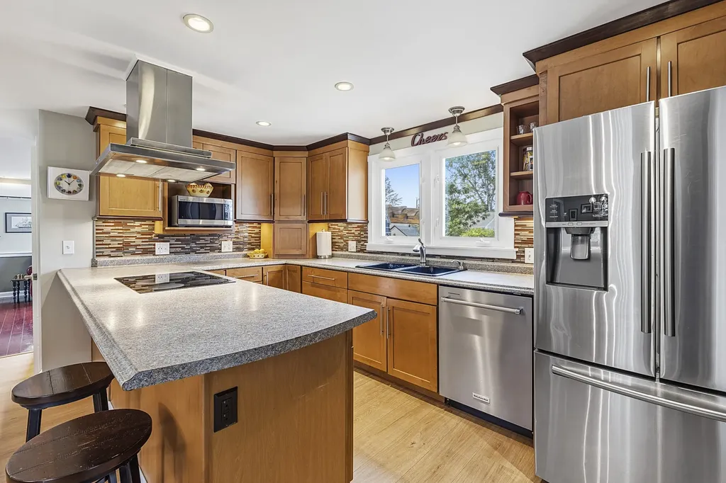 20 Groveside Road Portland ME 04102