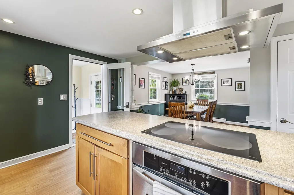 20 Groveside Road Portland ME 04102