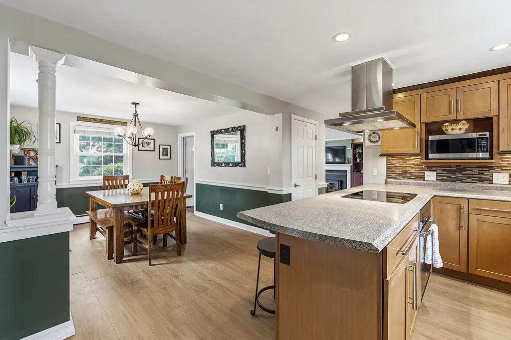 20 Groveside Road Portland ME 04102