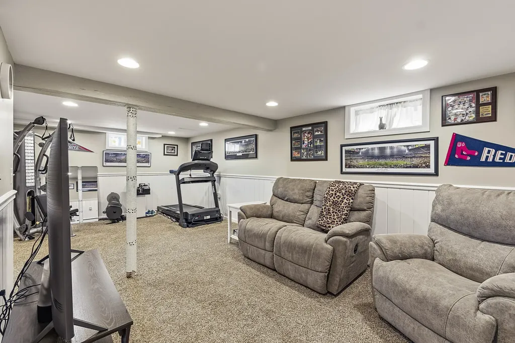 20 Groveside Road Portland ME 04102