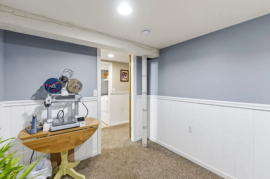 20 Groveside Road Portland ME 04102