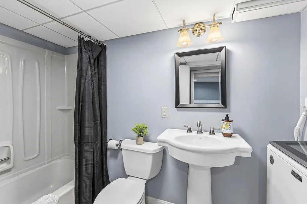 20 Groveside Road Portland ME 04102