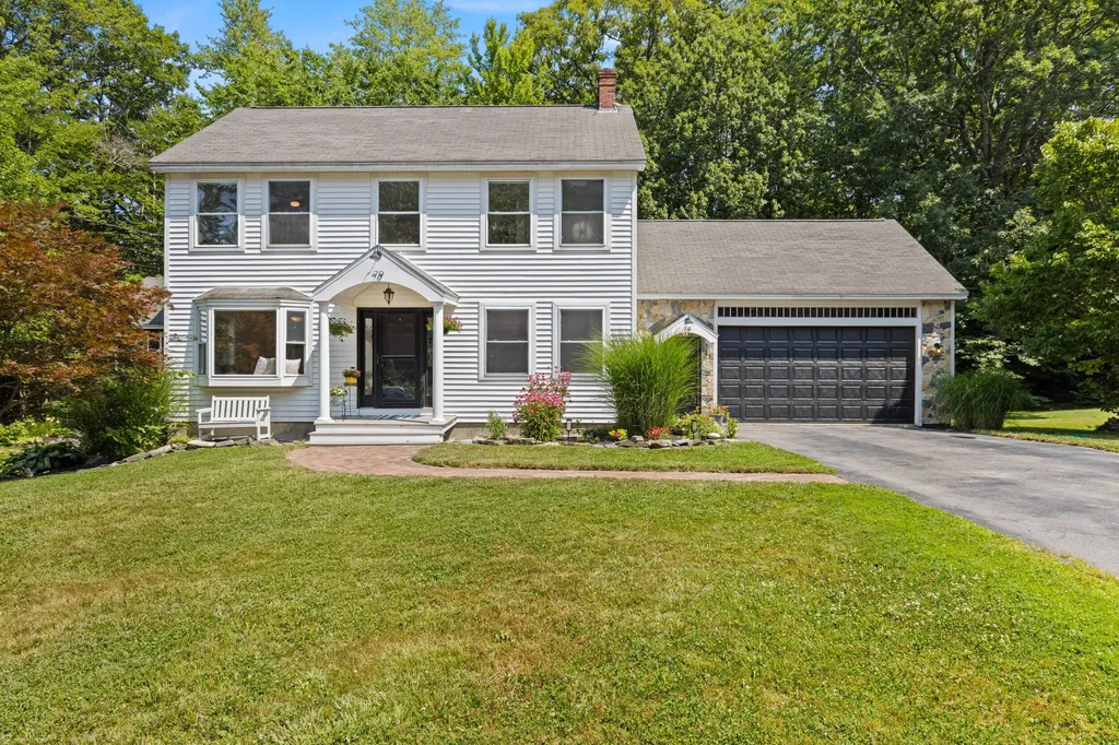 79 Stroudwater Place Westbrook ME 04092
