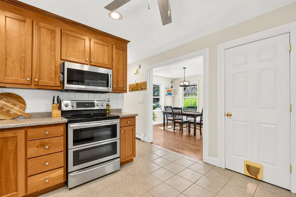 79 Stroudwater Place Westbrook ME 04092