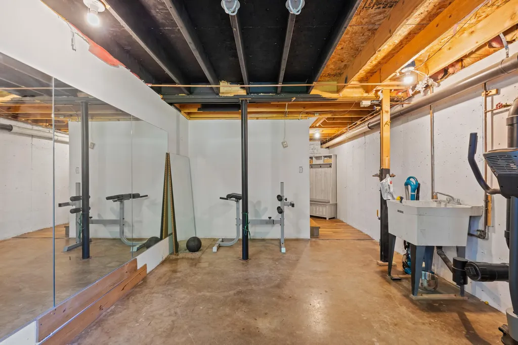 79 Stroudwater Place Westbrook ME 04092