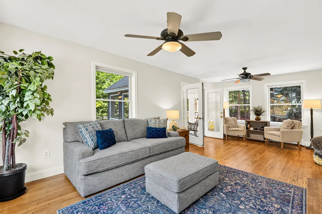 79 Stroudwater Place Westbrook ME 04092