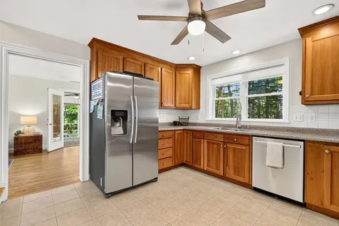 79 Stroudwater Place Westbrook ME 04092