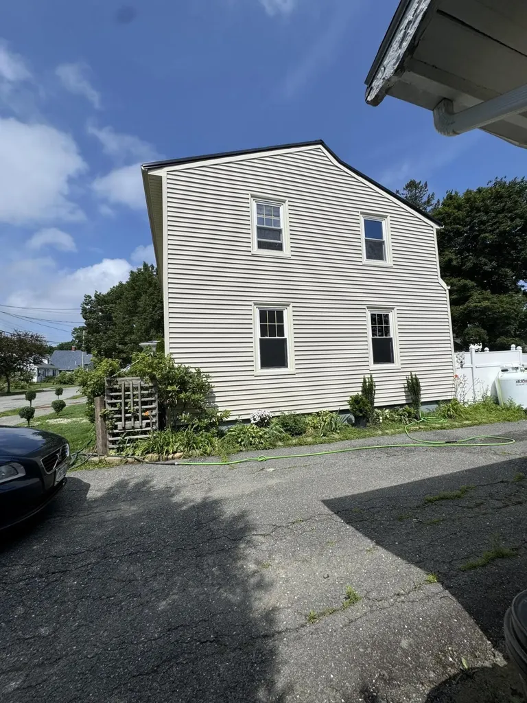 76 Vernon Street Bangor ME 04401