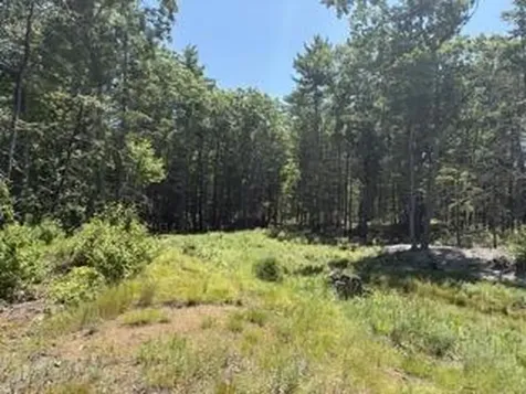 8 Dixon Drive York ME 03902