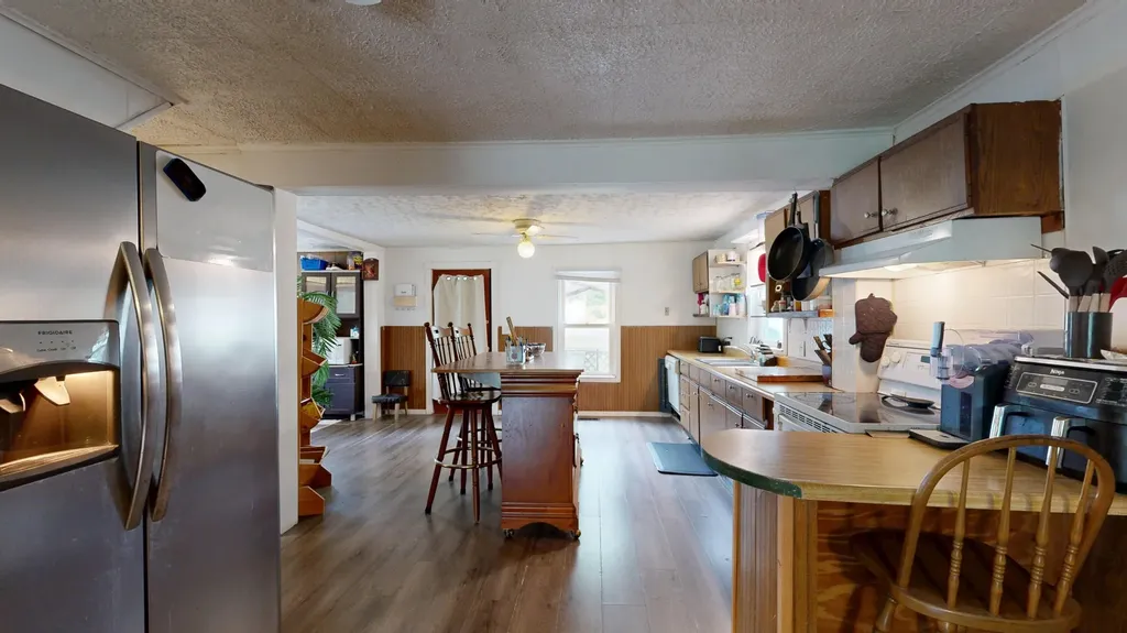 176 Main Street Sabattus ME 04280