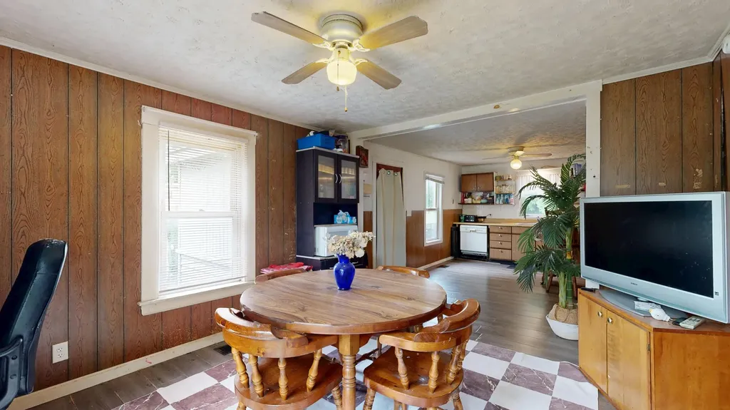 176 Main Street Sabattus ME 04280