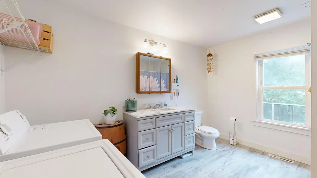 176 Main Street Sabattus ME 04280