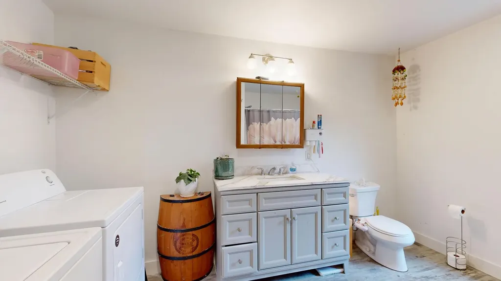 176 Main Street Sabattus ME 04280