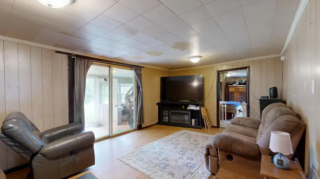 176 Main Street Sabattus ME 04280
