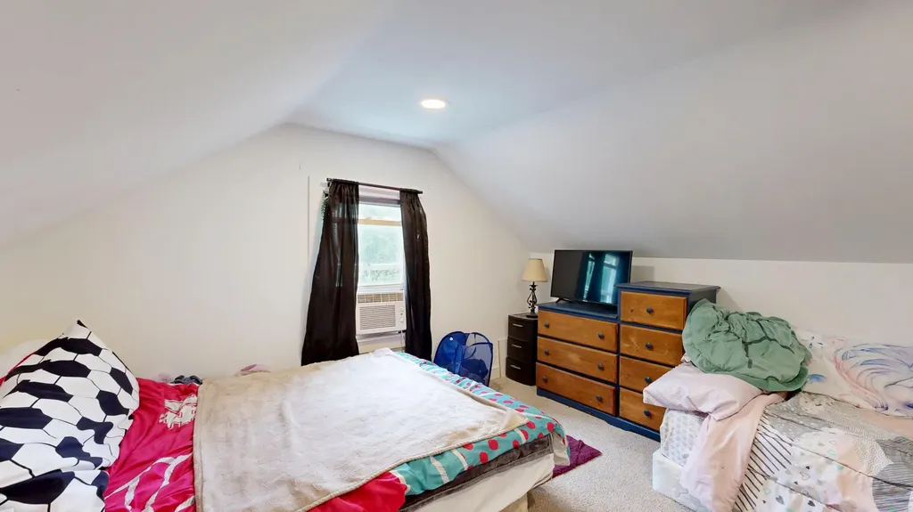 176 Main Street Sabattus ME 04280