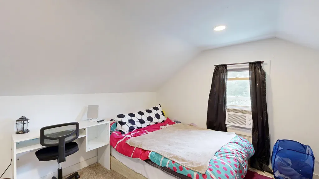 176 Main Street Sabattus ME 04280