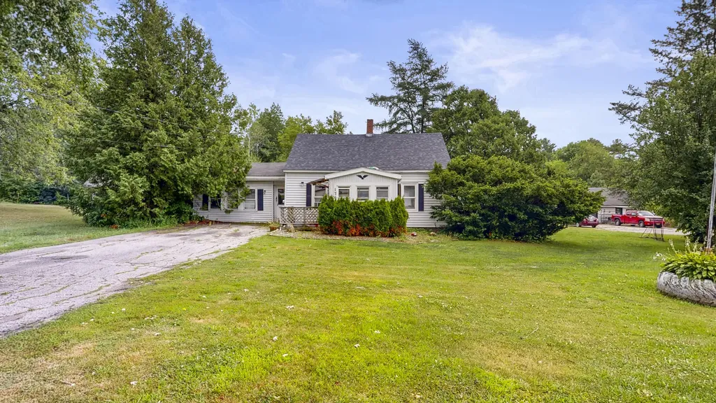 176 Main Street Sabattus ME 04280