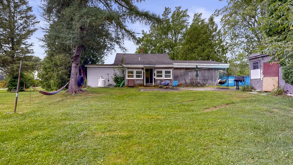 176 Main Street Sabattus ME 04280