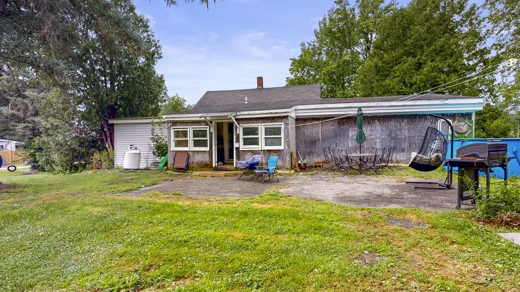 176 Main Street Sabattus ME 04280
