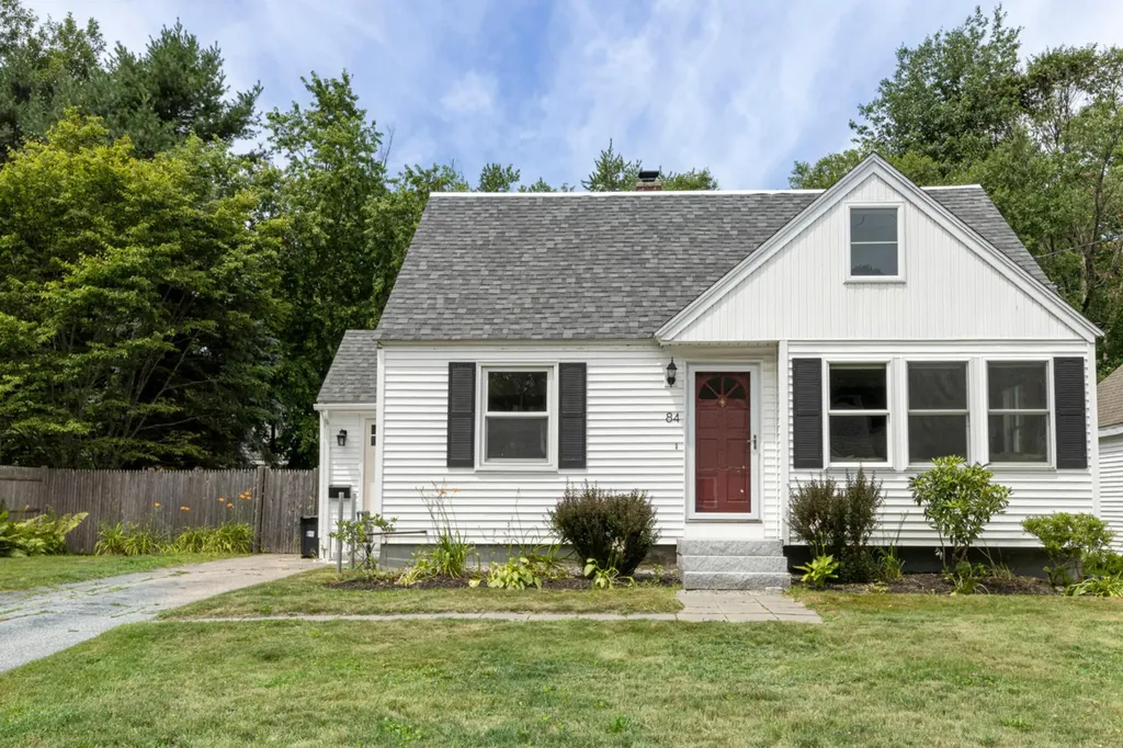 84 Dorset Street Portland ME 04102
