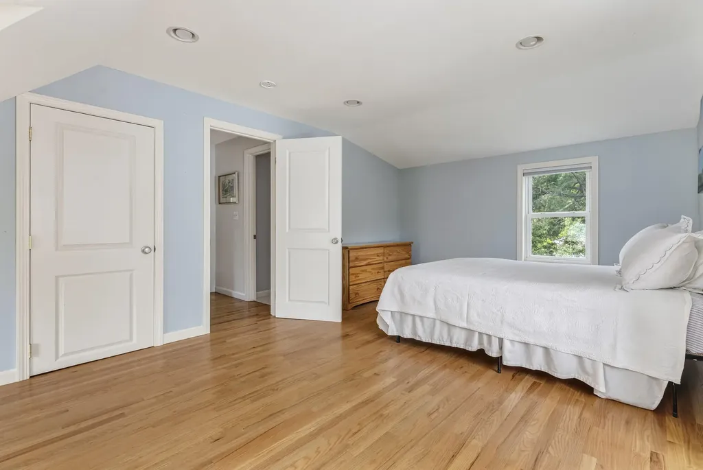 84 Dorset Street Portland ME 04102
