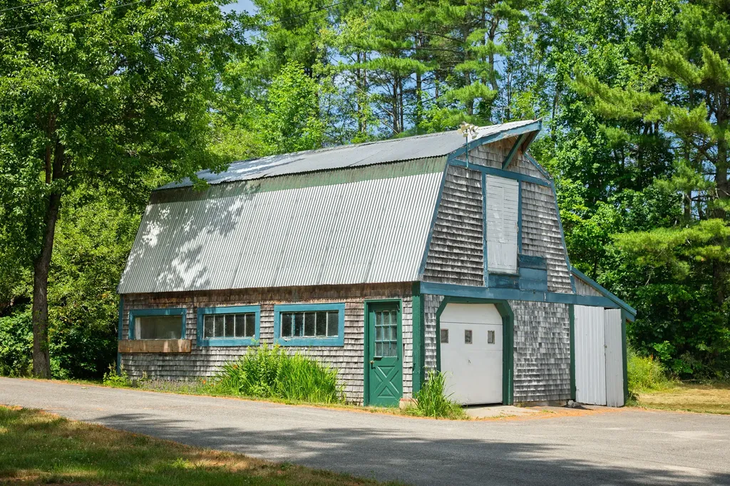 33 Sunshine Farm Road Litchfield ME 04350