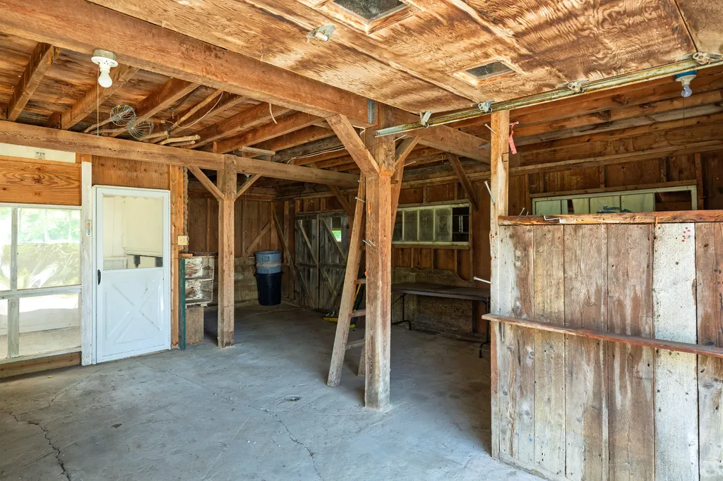 33 Sunshine Farm Road Litchfield ME 04350