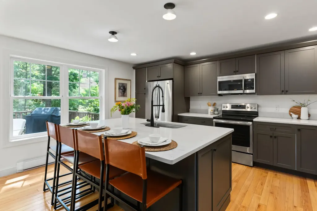 5 Hemlock Hill Road Cape Elizabeth ME 04107