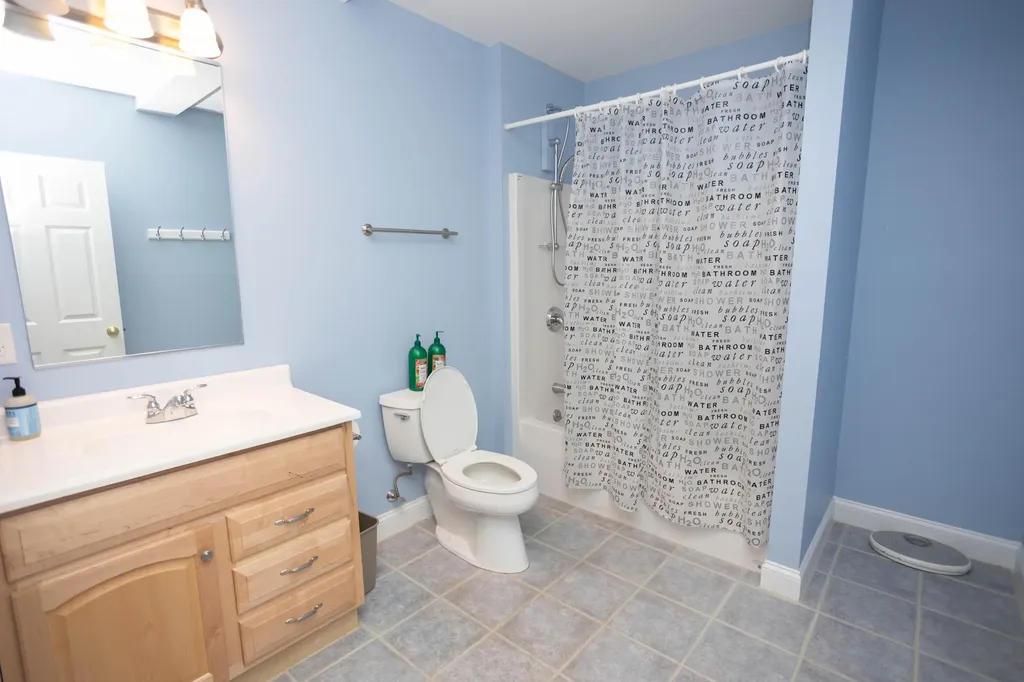 8 Wood Lane Ogunquit ME 03907