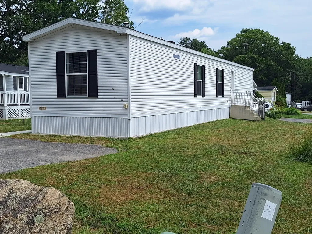 20 Oxbow Drive Lewiston ME 04240