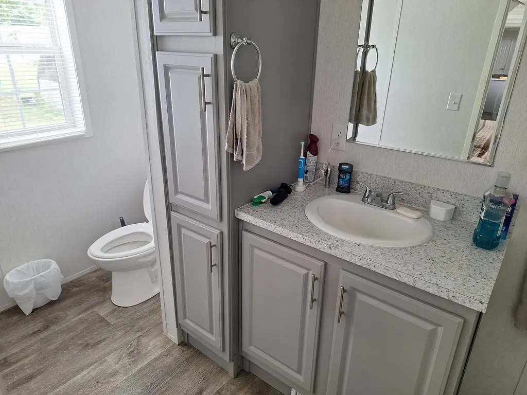 20 Oxbow Drive Lewiston ME 04240