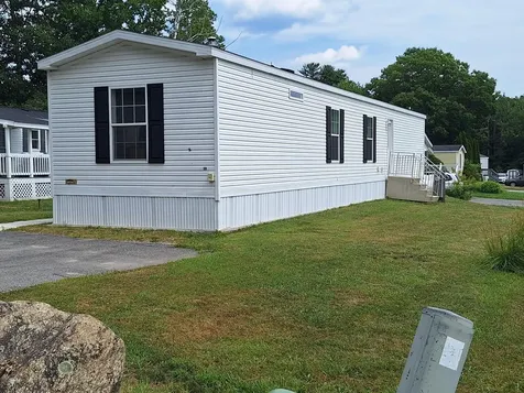 20 Oxbow Drive Lewiston ME 04240