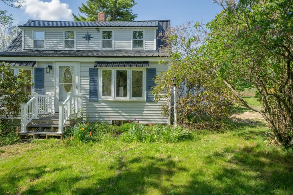 7 & 9 Merithew Road Searsport ME 04974