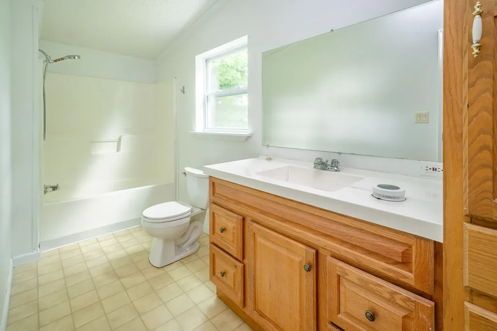 7 & 9 Merithew Road Searsport ME 04974