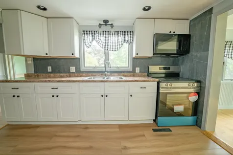 7 & 9 Merithew Road Searsport ME 04974
